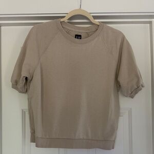 Gap Short Sleeve Sweatshirt in Moonstone Beige